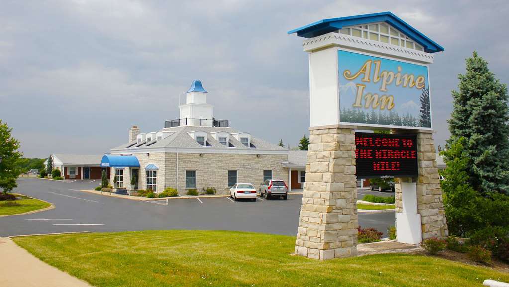Alpine Inn & Suites Рокфорд Екстер'єр фото